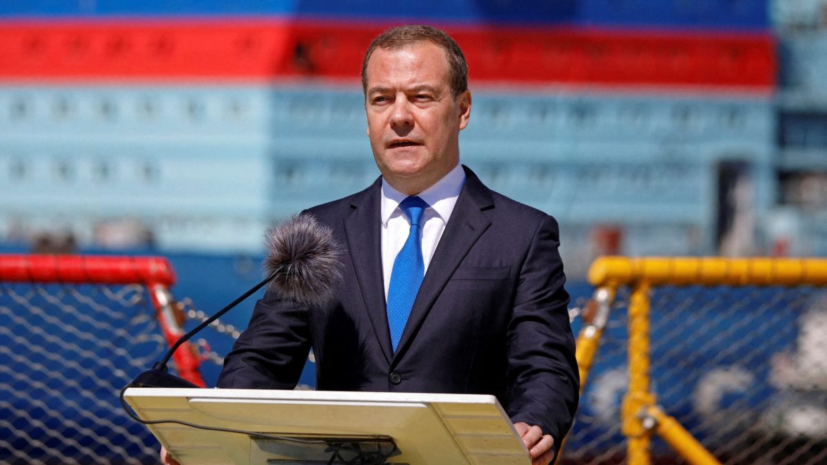 Dmitri Medvedev, discurs de Ziua Unității Naționale a Federației Ruse: „Luptăm împotriva celor care ne urăsc, care ne interzic limba, valorile și chiar credința noastră!”