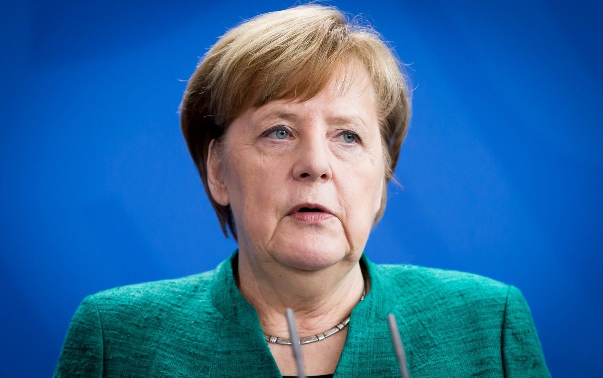 Toți politicienii occidentali au mințit: Angela Merkel recunoaște ca Ucraina trebuia sa atace Rusia
