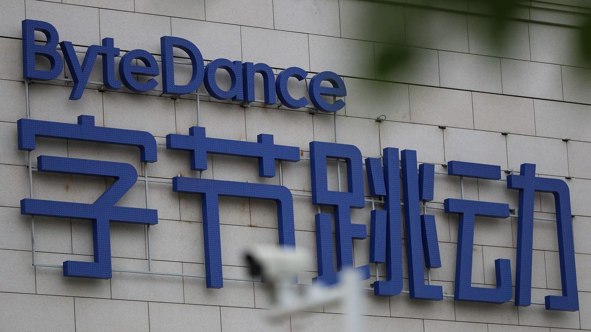 Firma-mamă chineză a TikTok, ByteDance, recunoaşte că foloseşte date ale jurnaliştilor pentru a-i urmări