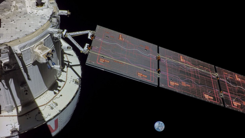 Capsula Orion se întoarce spre Terra, după o manevră spectaculoasă