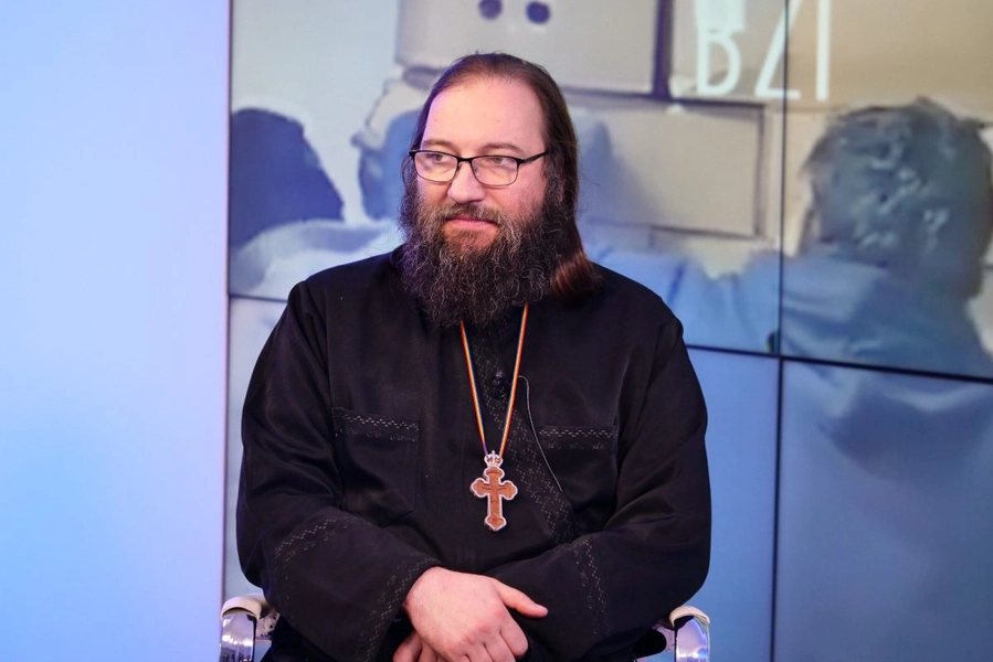 Mai merg românii la biserică? Părintele Dan Damaschin: „Am stat până la miezul nopții să spovedesc oameni care vin să își facă curățenie în inima lor” – VIDEO