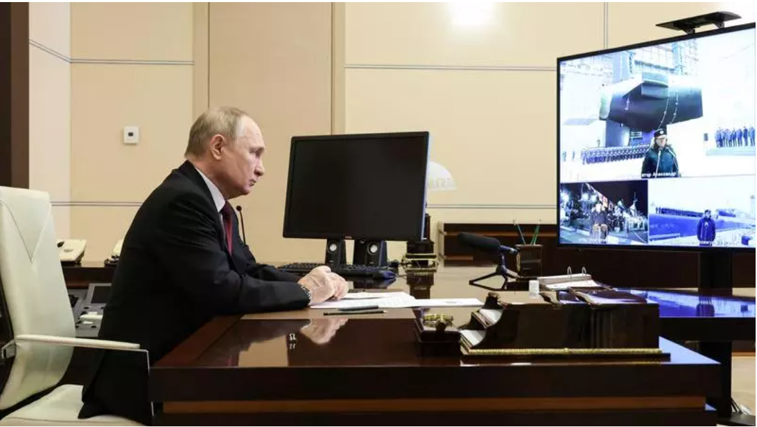 Președintele rus Vladimir Putin a lansat din biroul reședinței sale un submarin nuclear