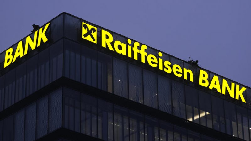 Raiffeisen Bank se teme de răzbunarea românilor după eșecul aderării la Schengen: „Grupul îşi reafirmă angajamentul său faţă de România!”