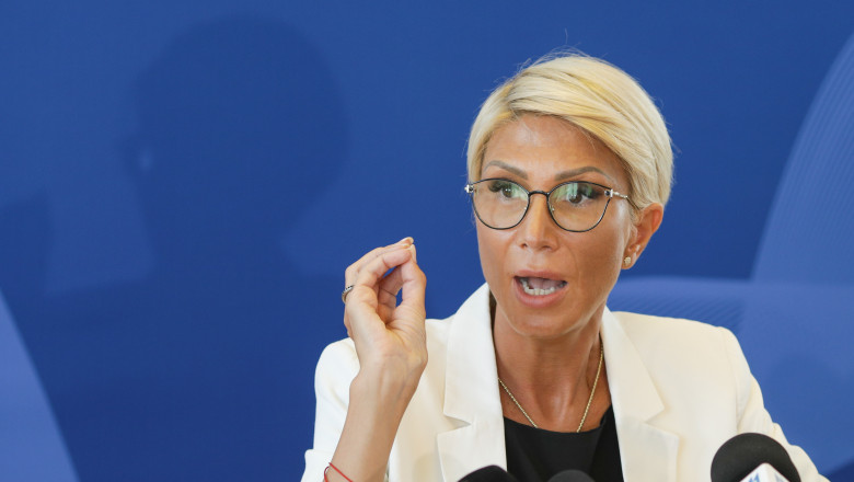 Raluca Turcan, atac la adresa lui Adrian Câciu şi Marius Budăi: „Nu o luaţi pe scurtătură şi nu încercaţi soluţii neconstituţionale”