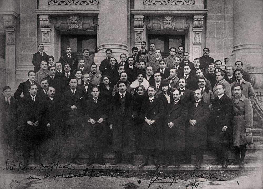 Deschiderea expoziției cu caracter documentar „Ecouri europene în istoria educației artistice ieșene”
