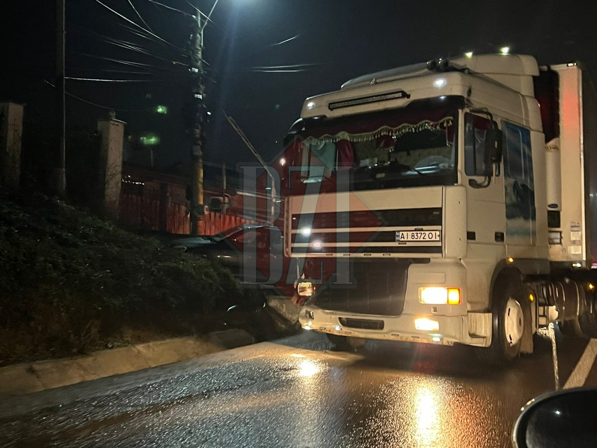 Accident rutier in Lunca Cetățuii. Un TIR a intrat in coliziune cu un autoturism – EXCLUSIV