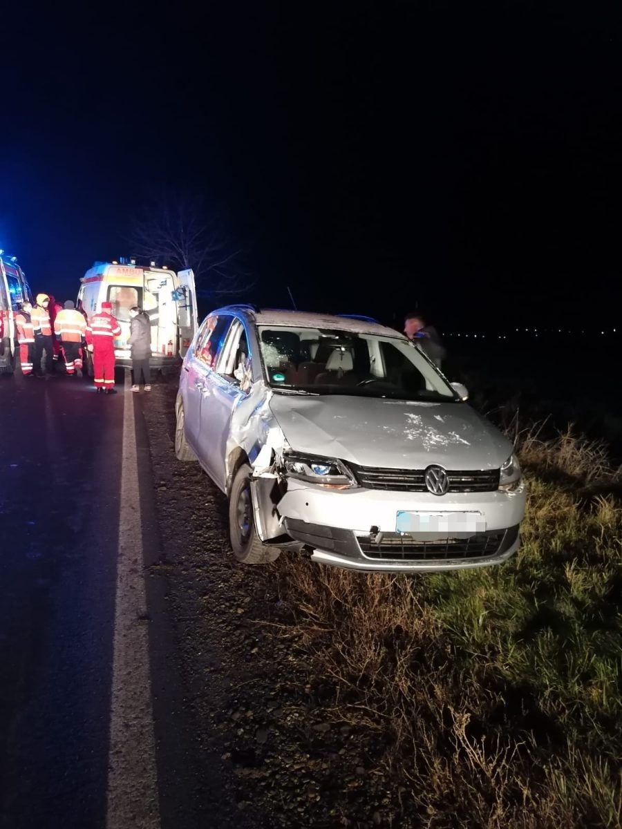 O căruță și o mașină, implicate într-un accident produs în județul Iași – EXCLUSIV, FOTO