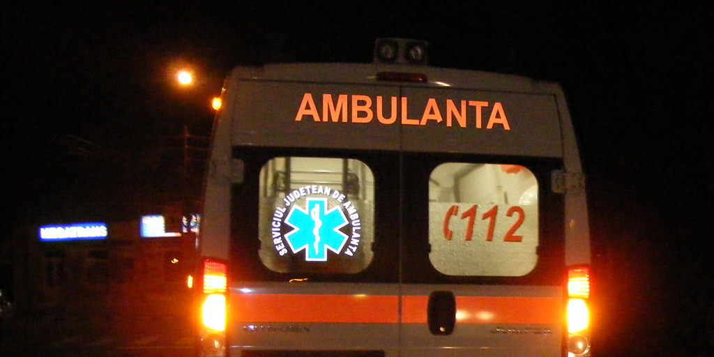 Tentativă de sinucidere! Un bărbat din Buzău a încercat să se arunce de la etajul 9