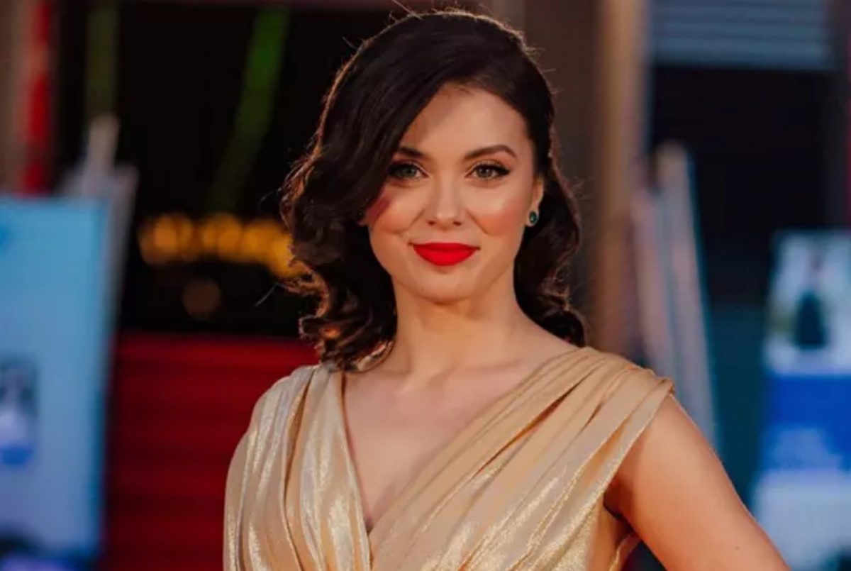 Anca Dumitra, Gianina din „Las Fierbinți”, s-a căsătorit cu iubitul ei. Ce rochie a purtat la cununia civilă