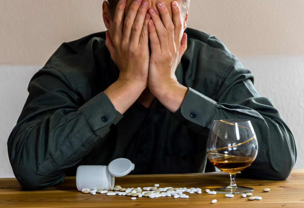 Antibiotice și alcool. Ce consecințe grave poate provoca combinația?