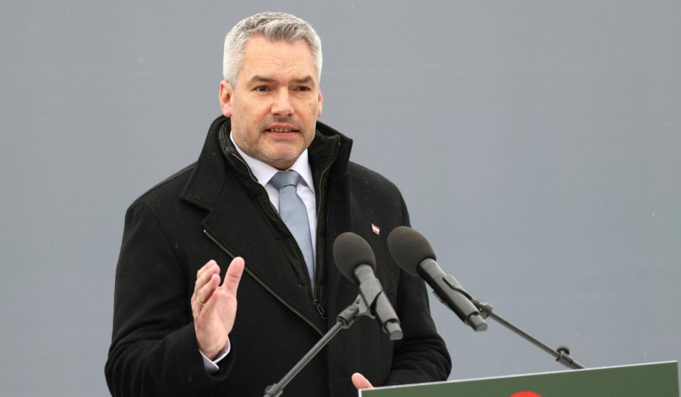 Declarația cancelarului Nehammer, cu două zile înainte de vot. Austria se opune oficial primirii României în Schengen