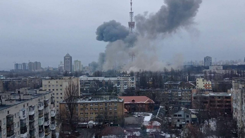 Forţele ruse au bombardat centrul Kievului şi alte zone rezidenţiale. 10 drone au fost doborâte deasupra capitalei
