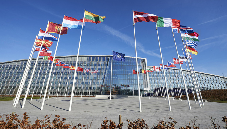 Statele membre ale NATO vor creşte bugetul comun pentru anul viitor cu 25%