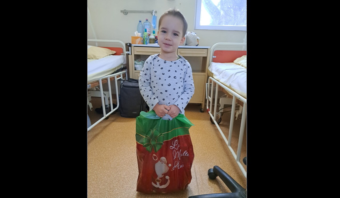 Moș Crăciun a poposit la Spitalul Clinic de Boli Infecțioase „Sf. Parascheva” Iași