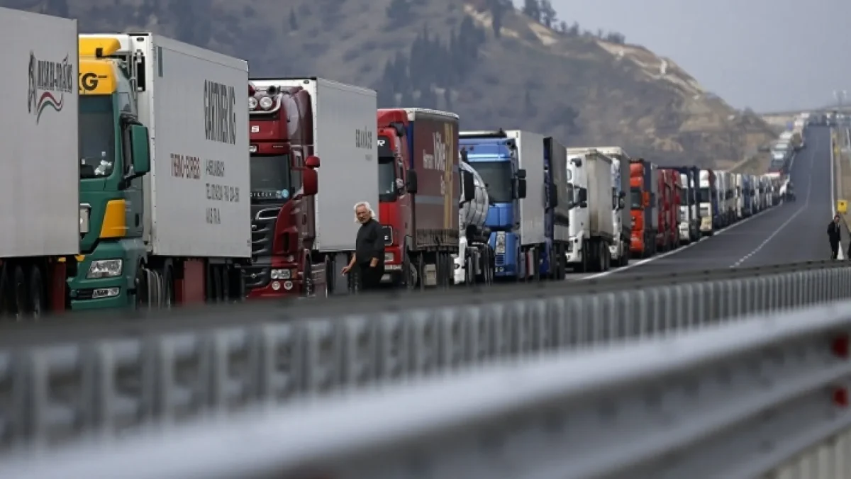 Uniunea Naţională a Transportatorilor Rutieri din România a cerut eliminarea controalelor la frontieră cu Bulgaria