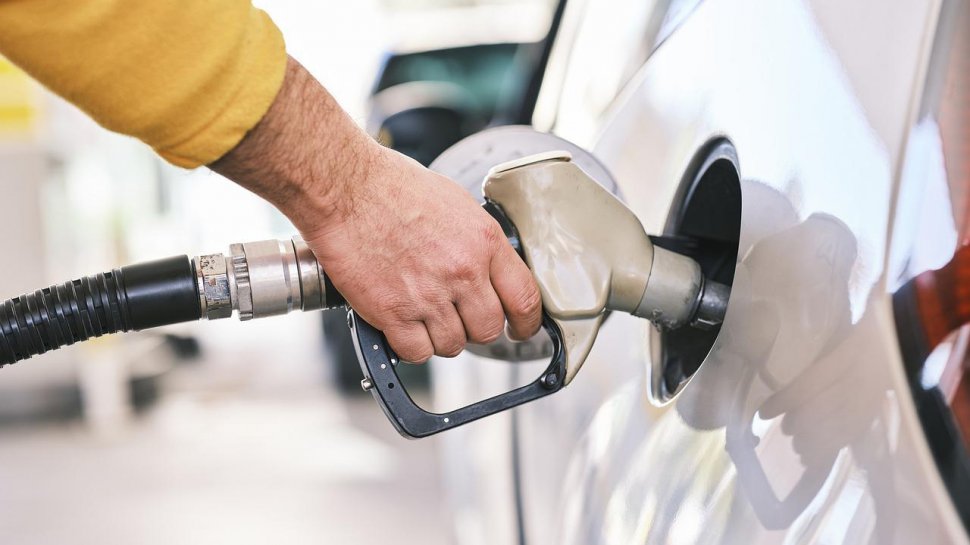 De la 1 ianuarie 2023, Guvernul nu va mai acorda compensarea de 50 bani la carburanți – SURSE