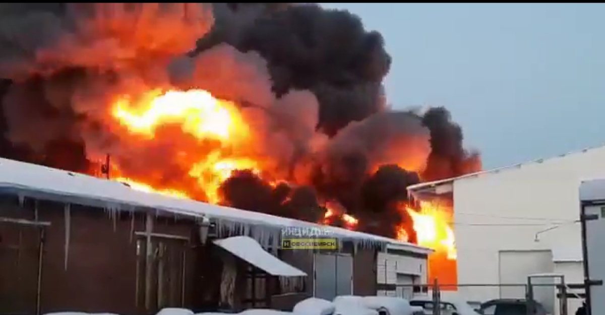 Un nou incendiu lovește un mare oraș din Rusia. Localnicii au raportat mai multe explozii
