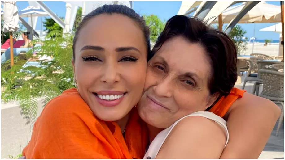 Iulia Vântur și-a surprins mama în miezul nopții! De ce a venit din India de urgență și ce a urmat