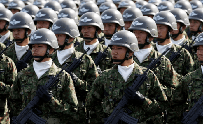 Japonia vede un pericol în puterea militară chineză și schimbă doctrina de apărare