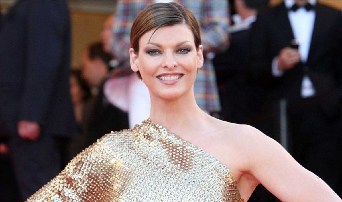 Linda Evangelista, aproape desfigurată din cauza unui tratament cosmetic. Cu ce probleme se confruntă în prezent