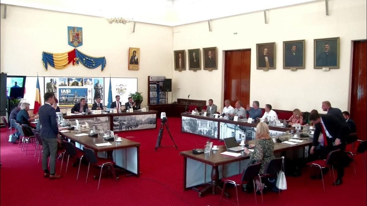 Tarifele pentru transportul de persoane în regim taxi sunt dezbătute în Consiliul Local. S-au anunţat voturi împotrivă – UPDATE