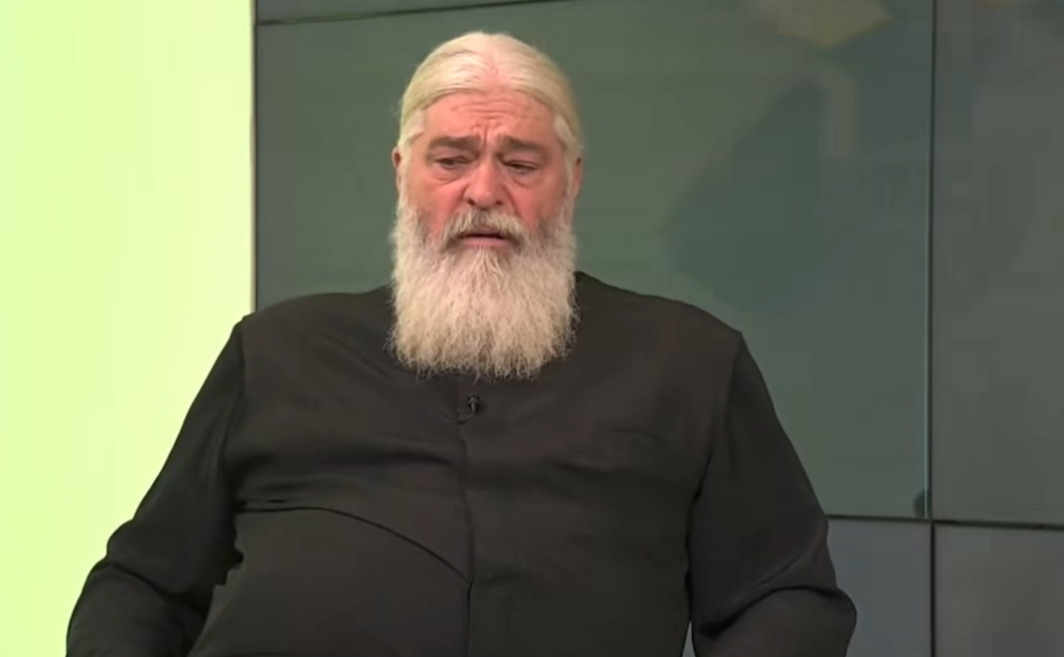 Părintele Calistrat Chifan, despre întâlnirea cu diavolul: „Era un om cam de vreun metru, mititel, negru, cu pălărie pe cap” – VIDEO