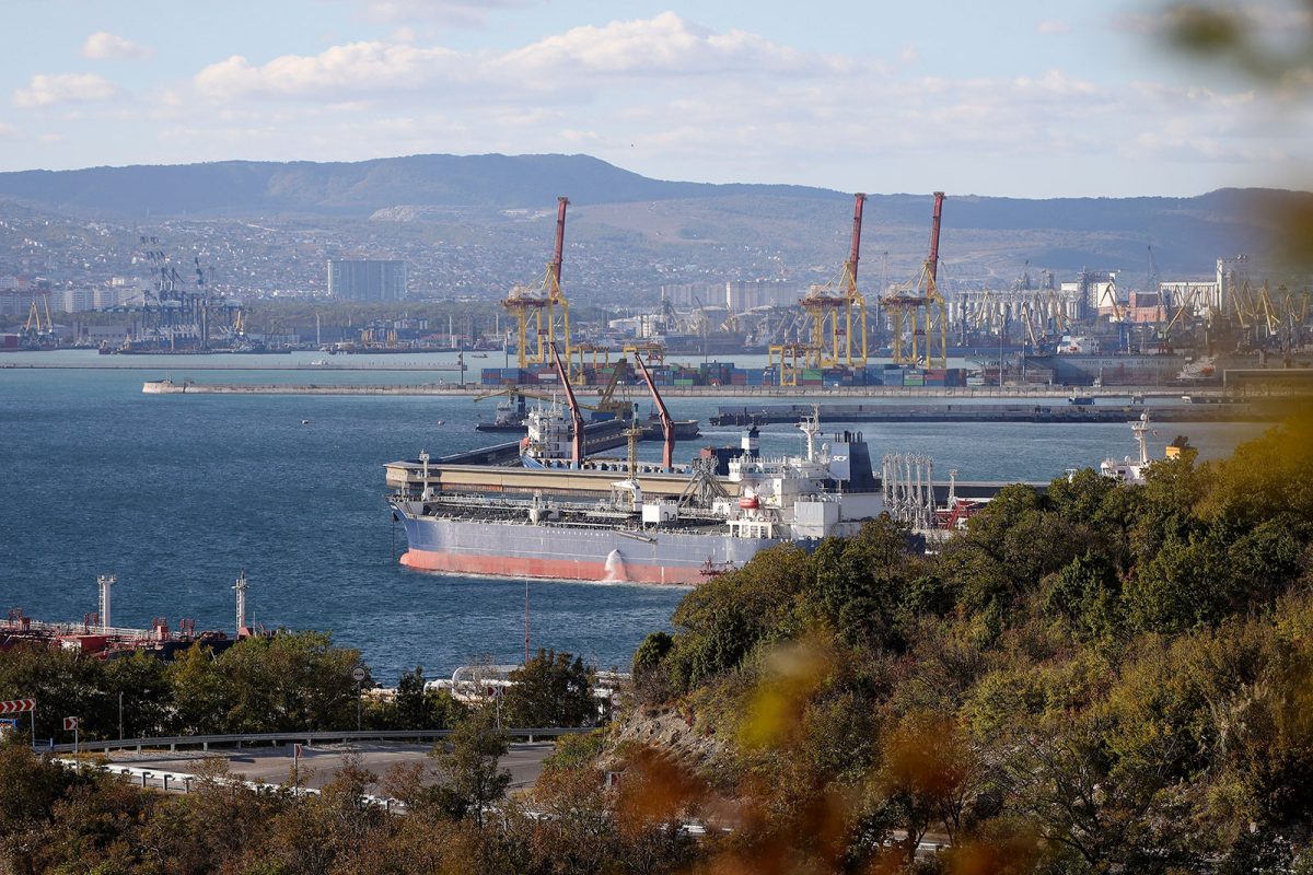 Acord istoric la nivelul statelor UE. Preţul petrolului din Rusia va fi plafonat