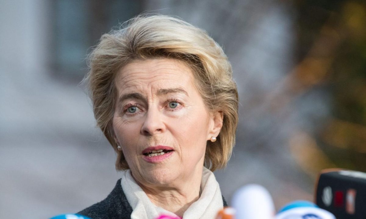 Preşedinta Comisiei Europene, Ursula Von der Leyen, a îndemnat ţările din Balcanii de Vest să decidă dacă vor să fie alături de UE sau de Rusia