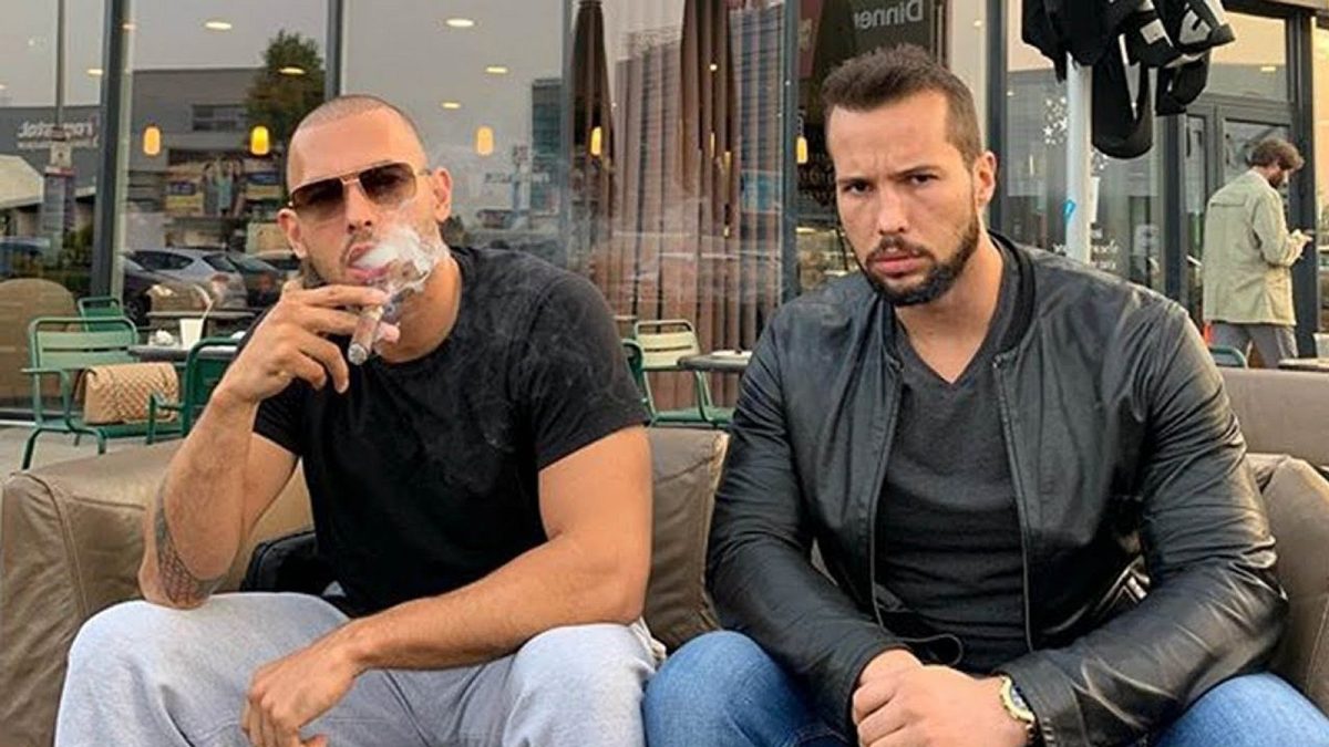 Celebrul Andrew Tate și fratele său, reținuți după perchezițiile la vila din Pipera