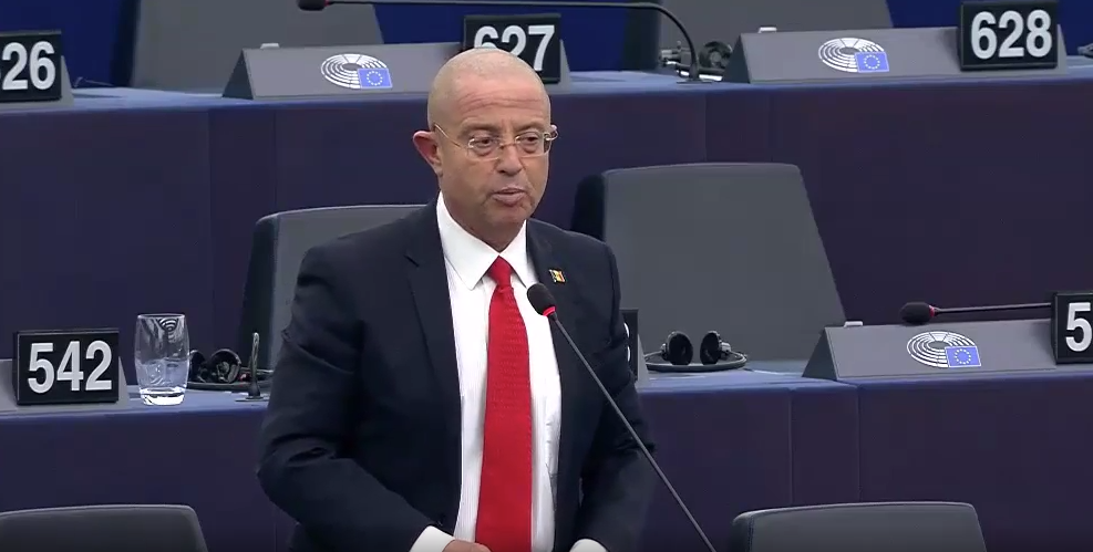 Tudor Ciuhodaru, apel în Parlamentul European: „Vreau ca românii să nu mai fie tratați ca cetățeni europeni de mâna a doua” – VIDEO