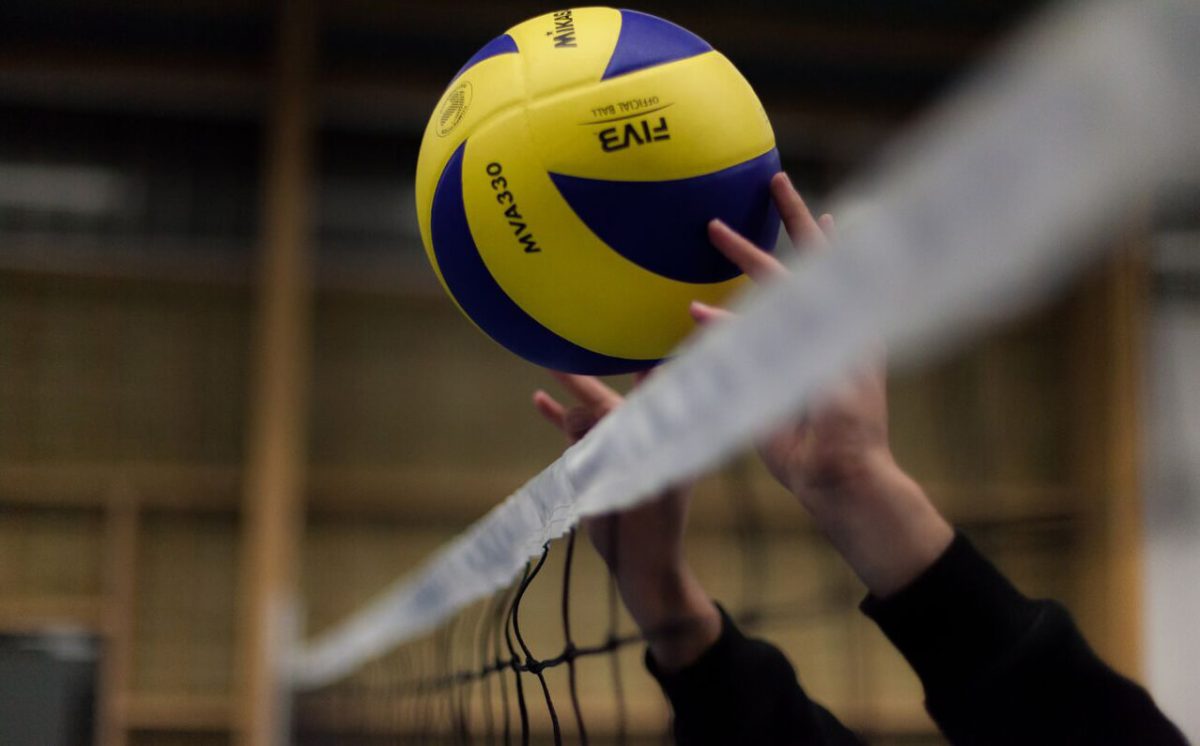 O elevă din Piatra Neamț a murit în timpul unui antrenament de volei