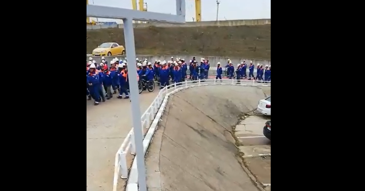Proteste la șantierul naval Damen din Mangalia. Angajații sunt nemulțumiți de condițiile de muncă – VIDEO