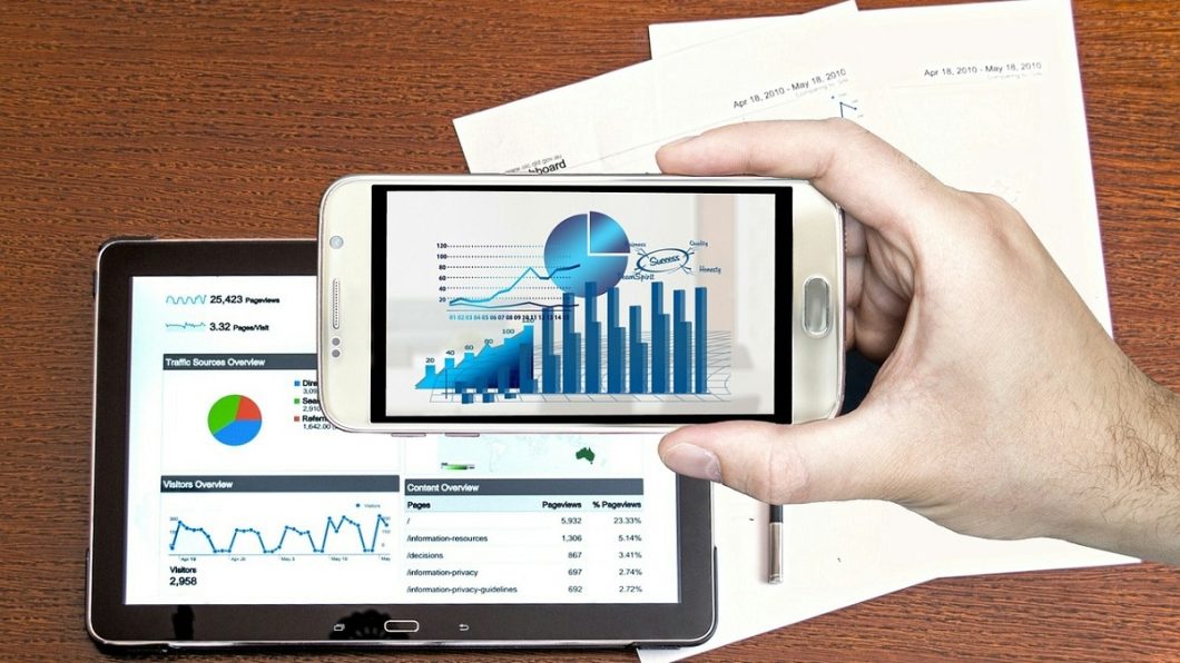 Creșterea explozivă a investițiilor digitale și a serviciilor de brokeraj în 2023