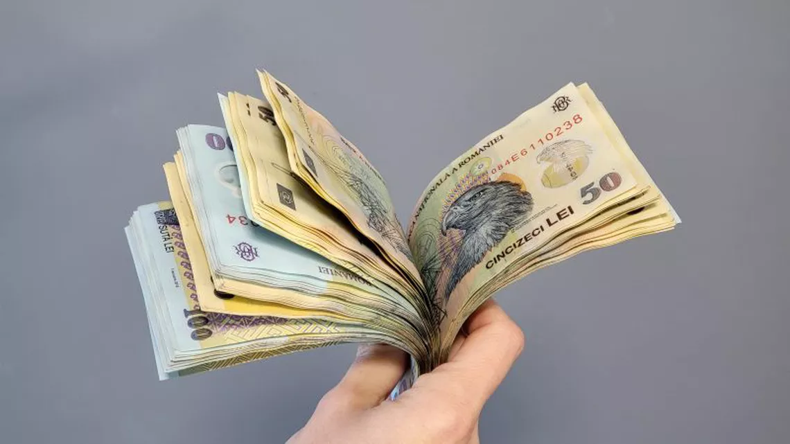 Proiect în ședința de Guvern. Salarii şi solde mai mari pentru militari și polițiști din 2023