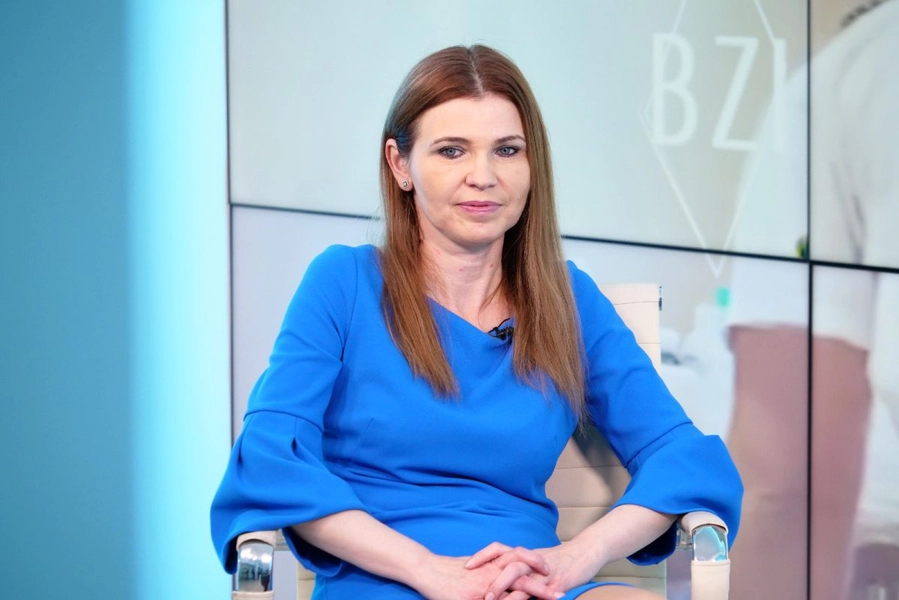 Care sunt cauzele căderii părului? Dr. Claudia Artenie: „Stresul, oboseala cronică, dar există și alți factori favorizanți” – VIDEO