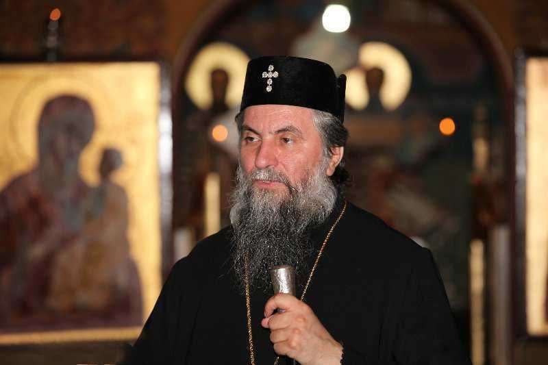 Mitropolitul Olteniei a blestemat credincioșii: „Legătură cu blestem pus de noi”. Purtătorul de cuvânt al BOR reacționează