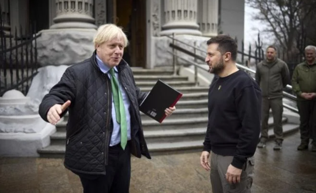 Kremlinul a reacționat după ce Boris Johnson a dezvăluit culisele discuției cu Vladimir Putin