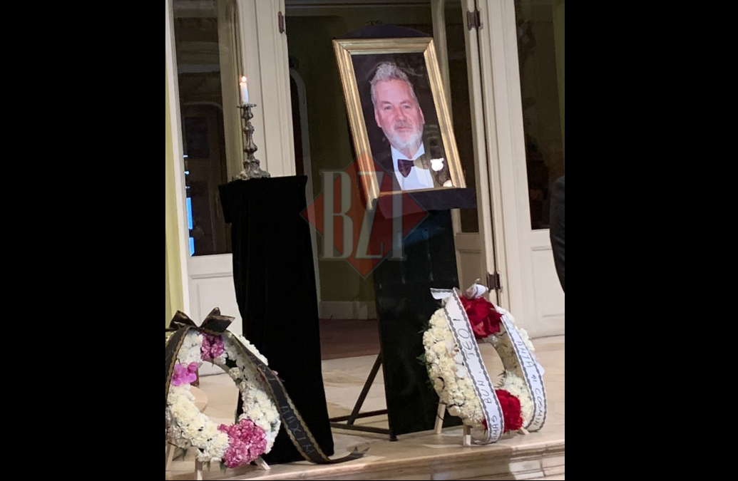 Trupul marelui actor Teo Corban este depus la Teatrul Național! Familia și toți cei care l-au iubit își iau rămas bun!
