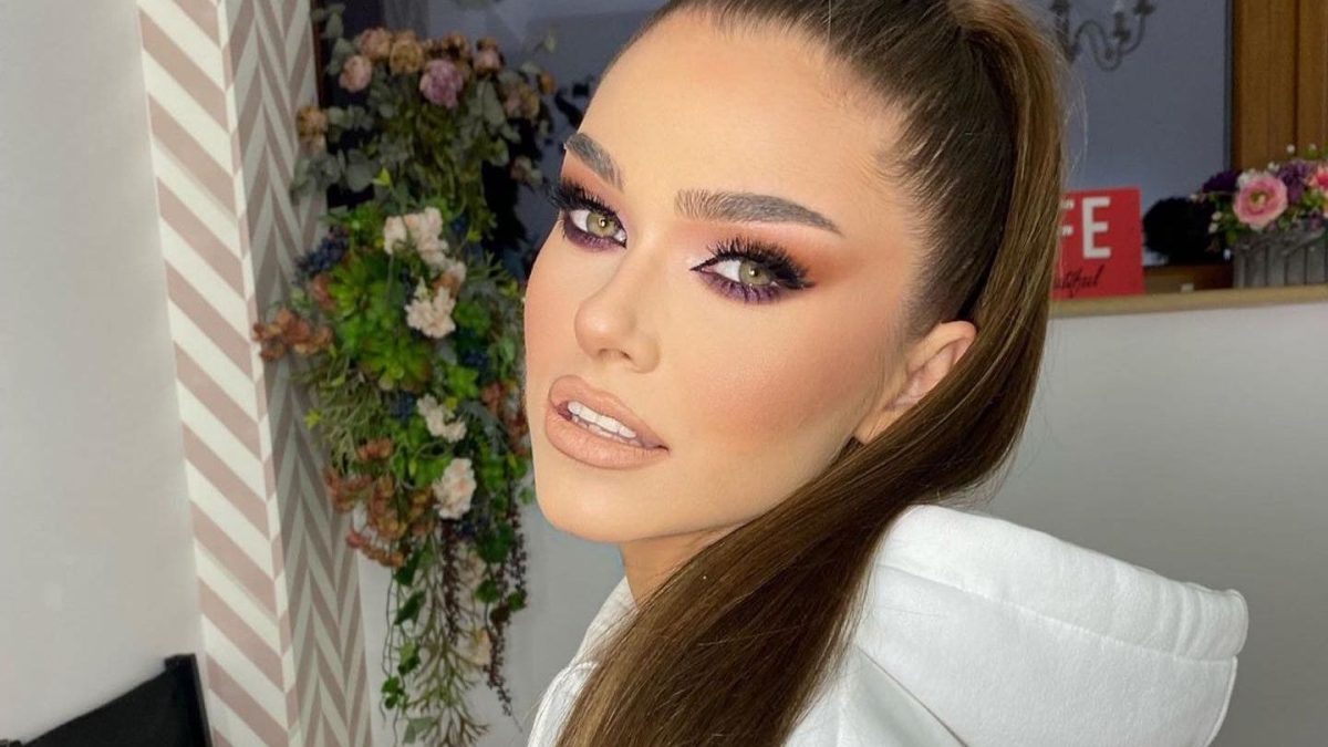 Theo Rose, dezvăluiri despre sarcină. Artista a ajuns să ceară ajutorul fanilor: „Am o problemă”
