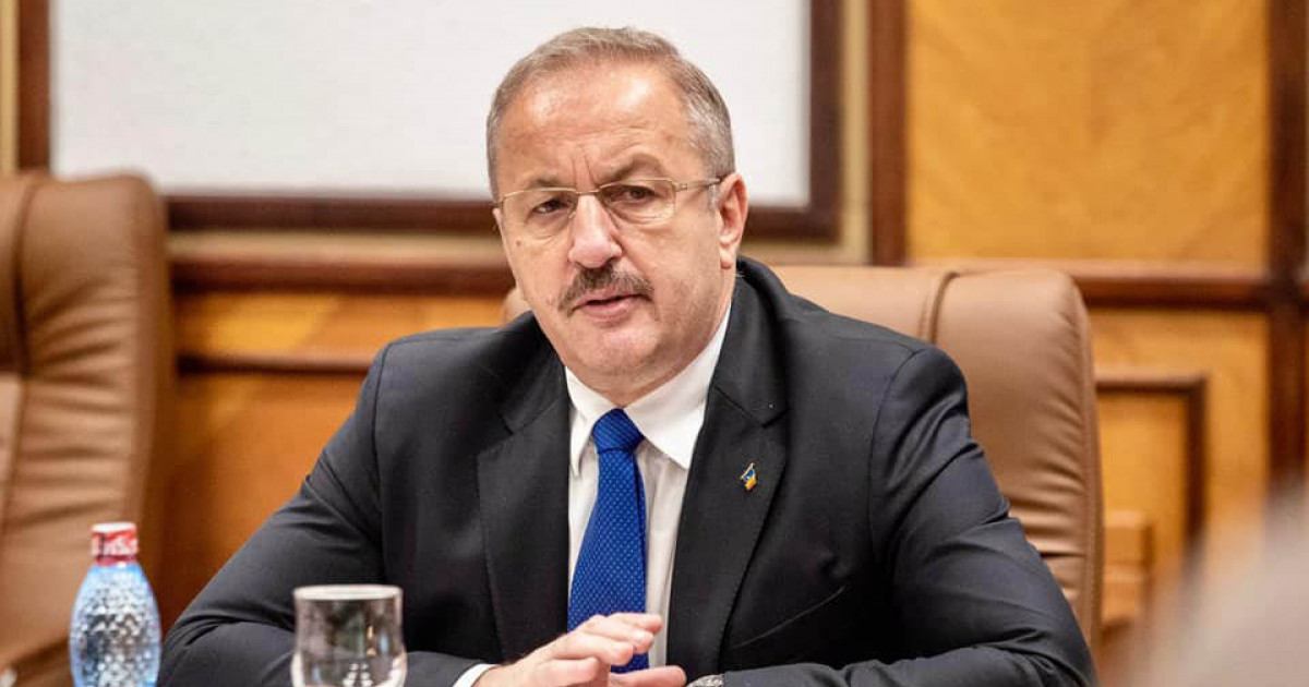 Vasile Dîncu îi critică pe „Zeus” și pe „prietenii galbeni” din Guvern