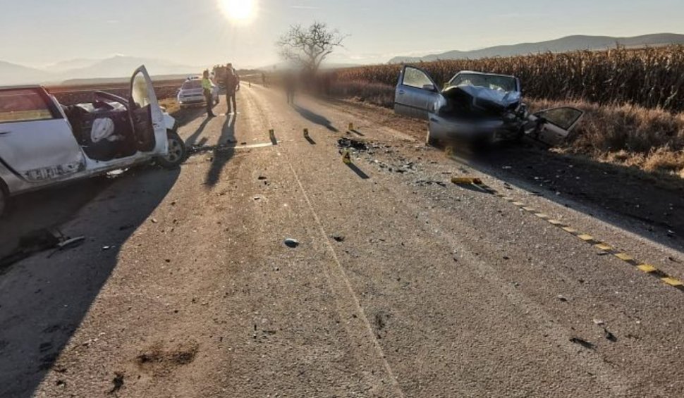 Accident rutier grav pe o șosea din județul Covasna. Șase oameni au ajuns la spital
