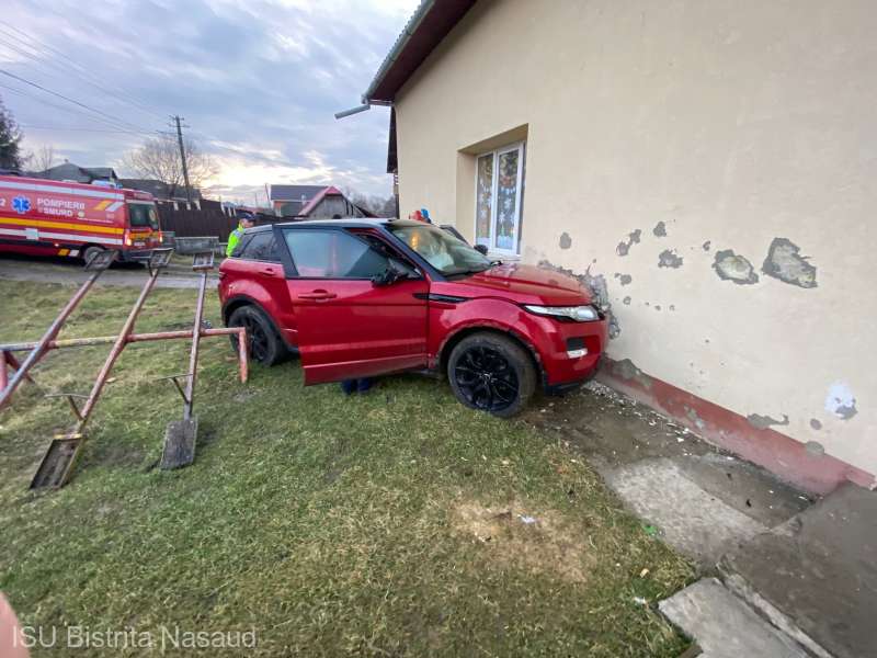 Accident rutier grav în Bistrița Năsăud! Cinci copii au fost spulberați de un șofer băut