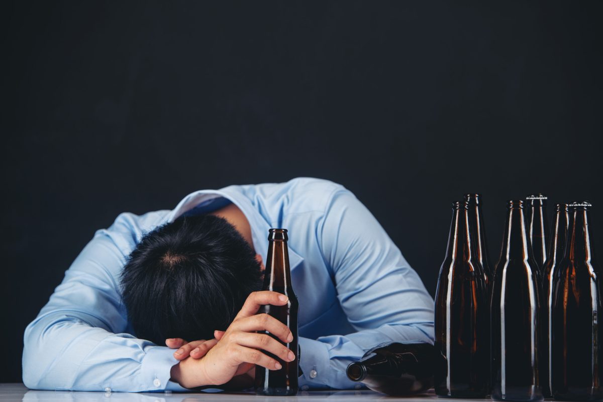 Crimă pornită de la băutură. Un bărbat din Galaţi a fost ucis pentru că a refuzat să dea rest un leu
