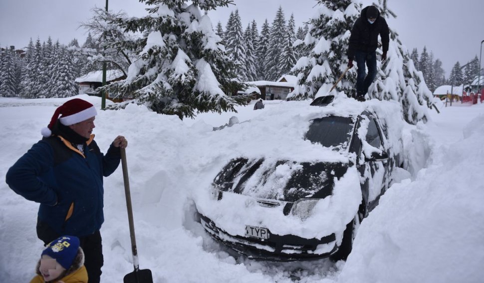 Amenzi de până la 3.000 de lei pentru şoferi, chiar dacă au cauciucuri de iarnă. Ce nu trebuie să lipsească din maşină