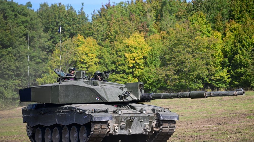 Marea Britanie a decis să trimită tancuri Challenger 2 în Ucraina. Răspunsul Rusiei