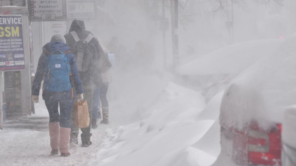 Meteorologii au actualizat prognoza: Vrancea și Buzău ies de sub codul portocaliu. Sudul Moldovei rămâne sub cod galben până duminică