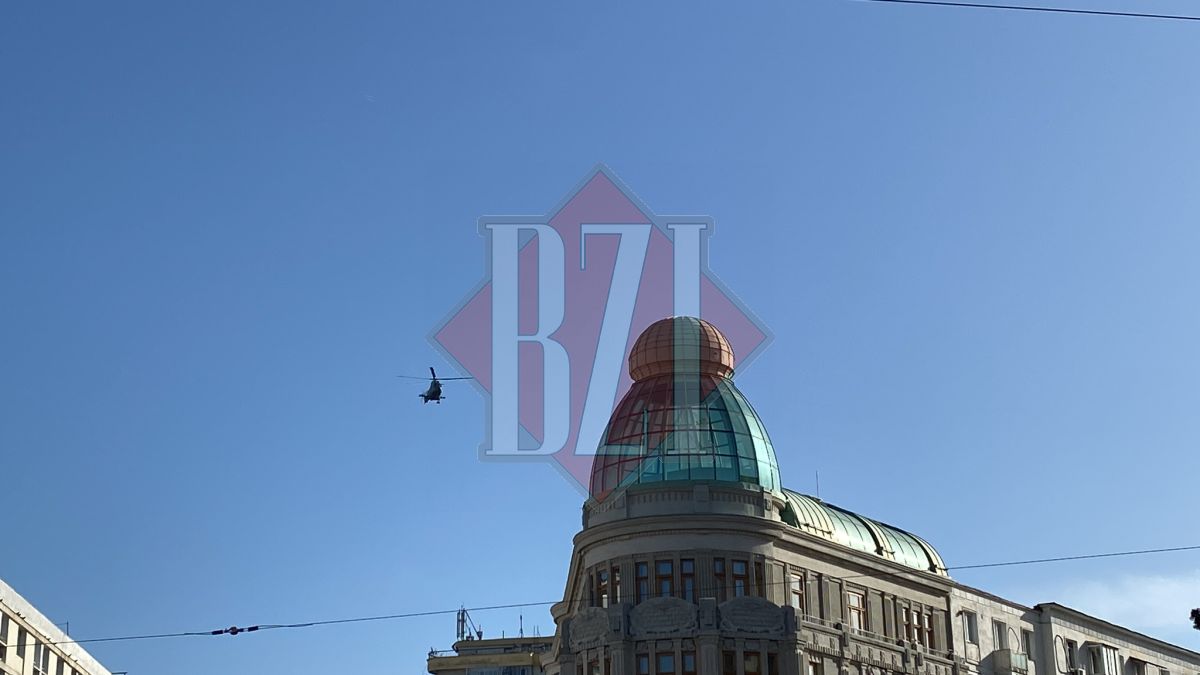 Elicopterele militare survolează centrul Iașului. Urmează să ajungă avioanele de luptă – FOTO