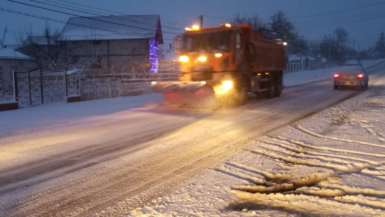 Se intervine pe toate drumurile județului Iași pentru deszăpezire
