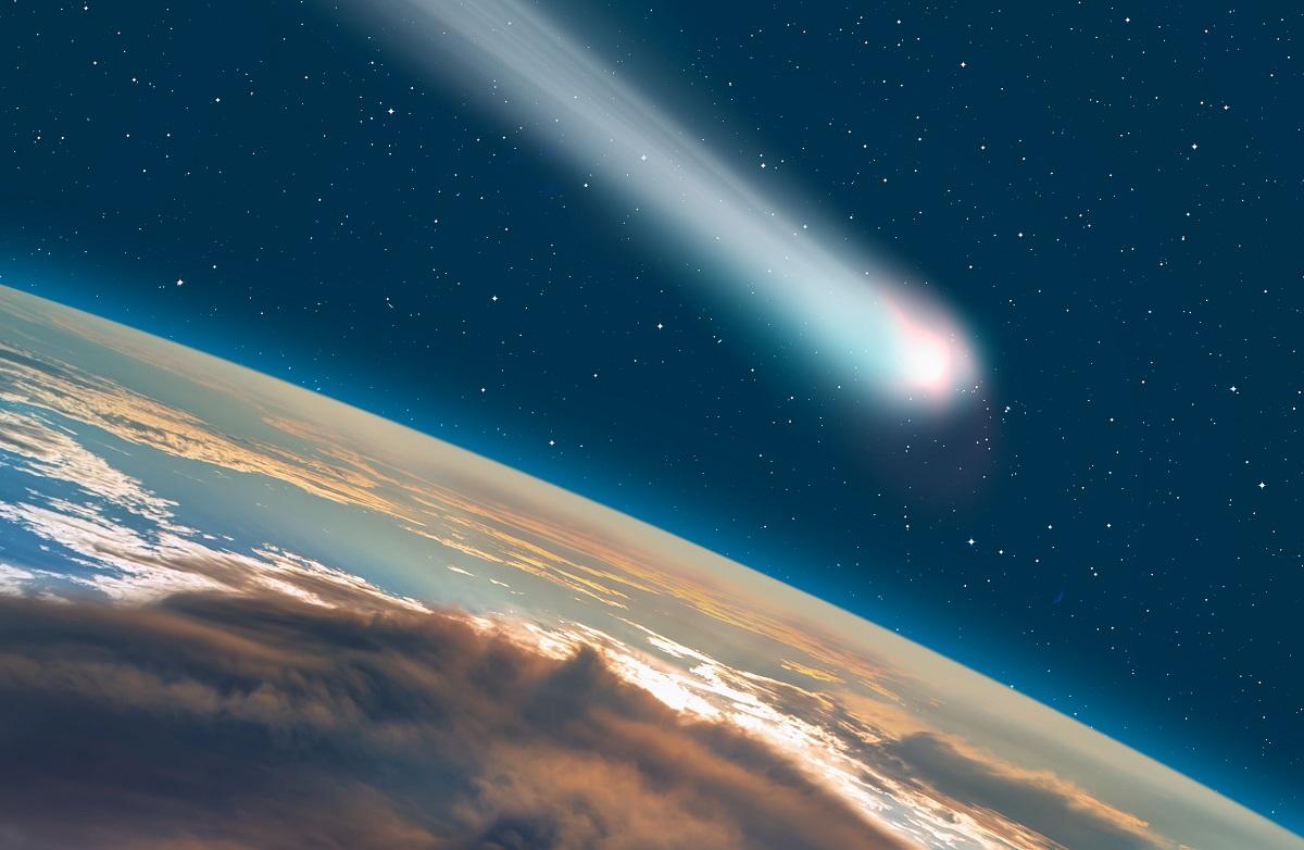 După 50.000 de ani, o cometă din „adâncurile” sistemului solar se apropie de Pământ. Va putea fi văzută cu ochiul liber