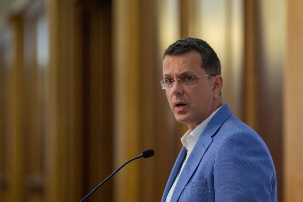 USR va iniția o nouă moțiune simplă împotriva ministrului de Interne Lucian Bode